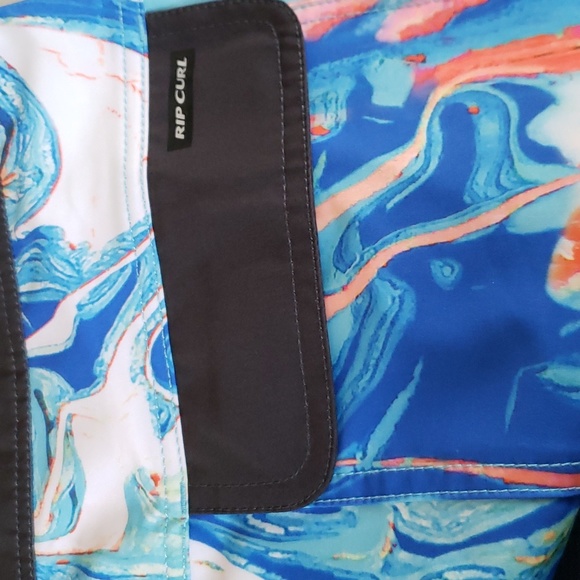 Rip Curl Mirage Resinate stretch board shorts. NWT. Size 30 18 " length - Picture 4 of 10